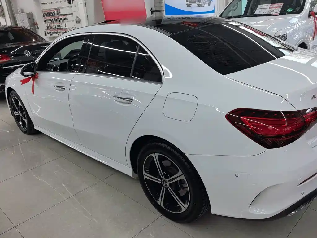 Mercedes-Benz A-Class — миниатюра 7