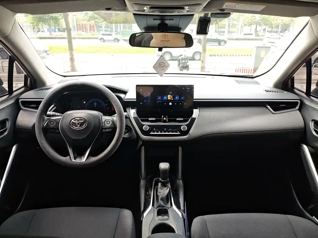 Toyota Frontlander — миниатюра 8