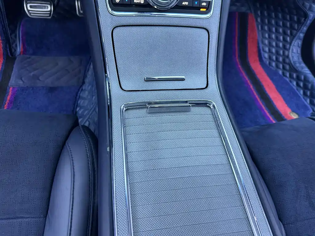 Lincoln Continental — миниатюра 24