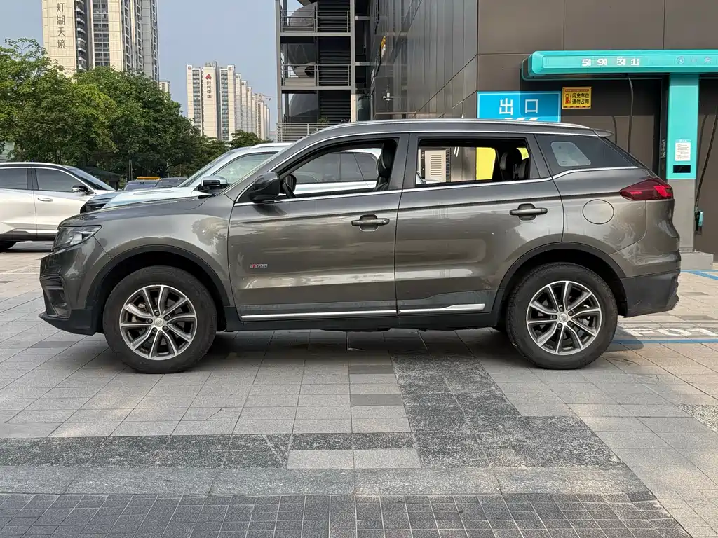 Geely Boyue - фото 4