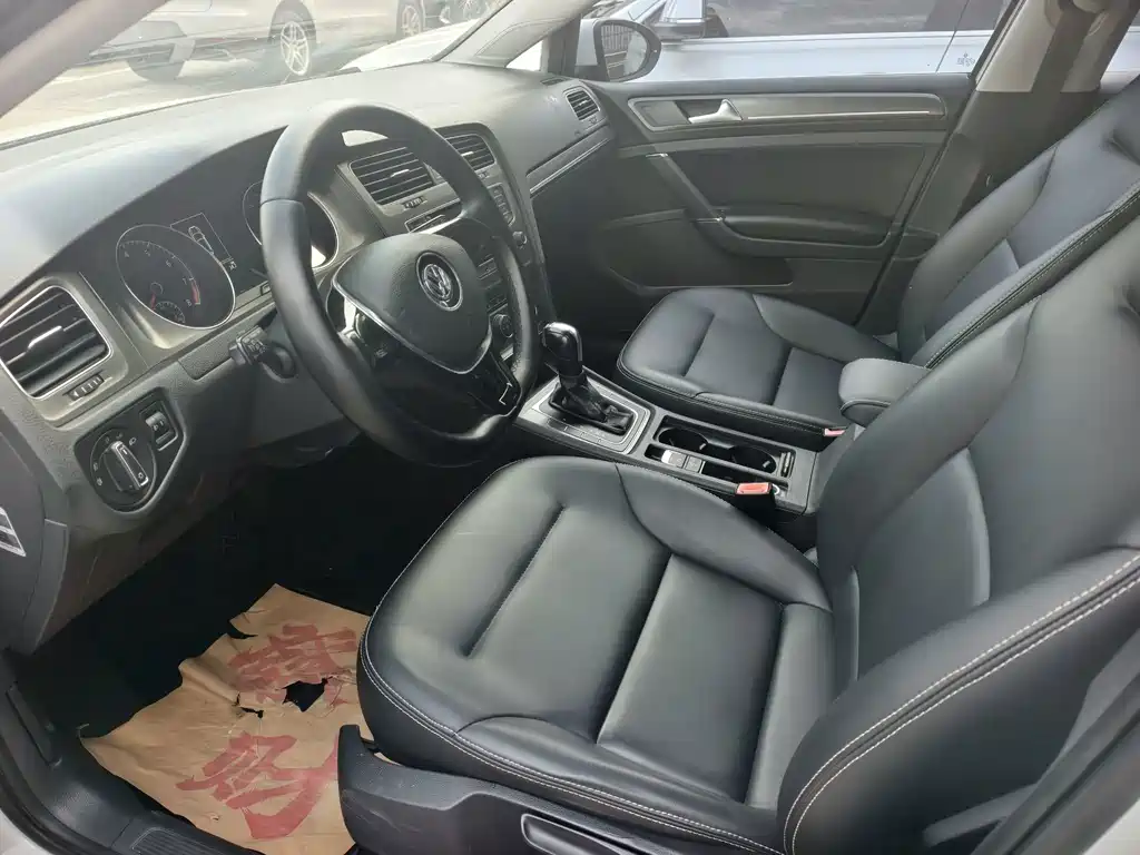 Volkswagen Golf — миниатюра 6