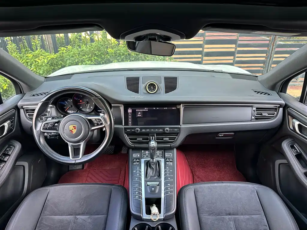 Porsche Macan — миниатюра 15