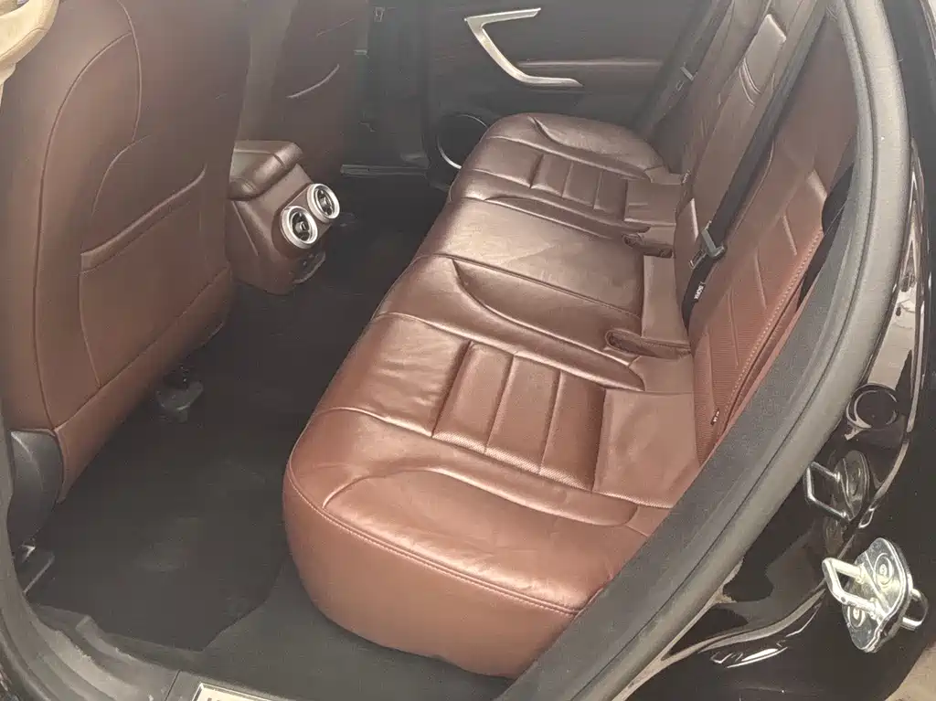 WEI PAI WEI BRAND VV7