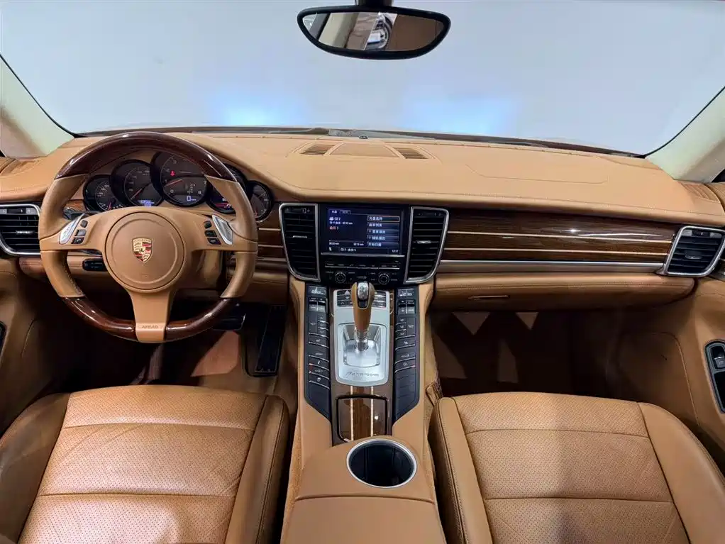 Porsche Panamera 2013 Panamera Platinum Edition 3.6L