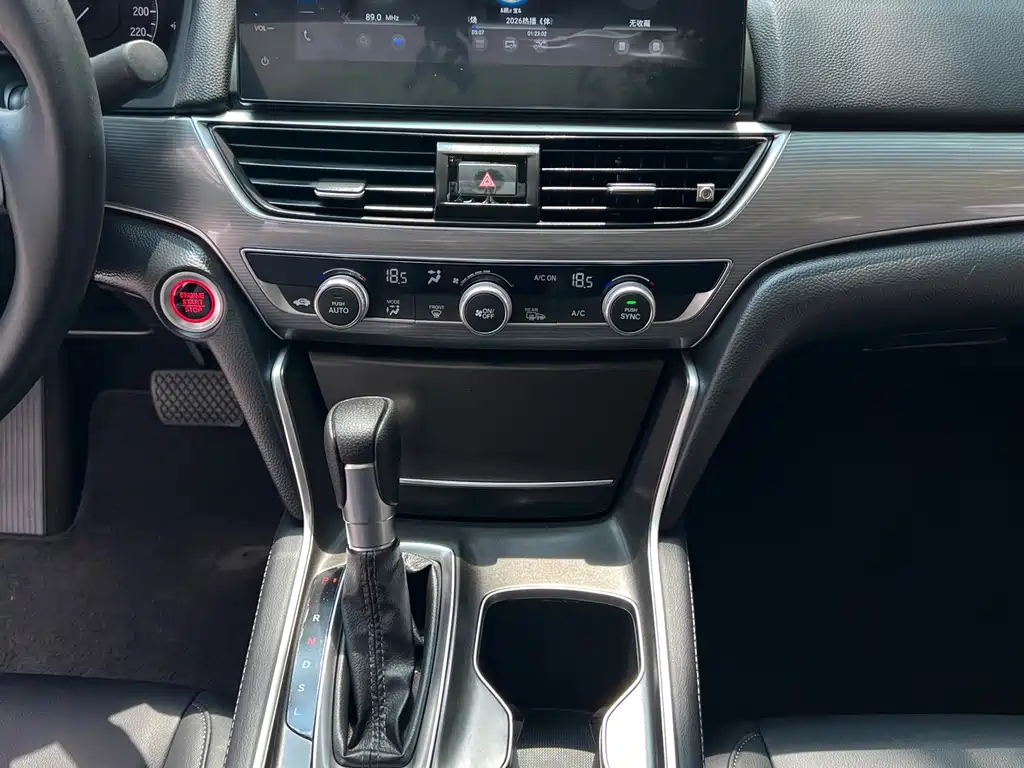 Honda Accord — миниатюра 14