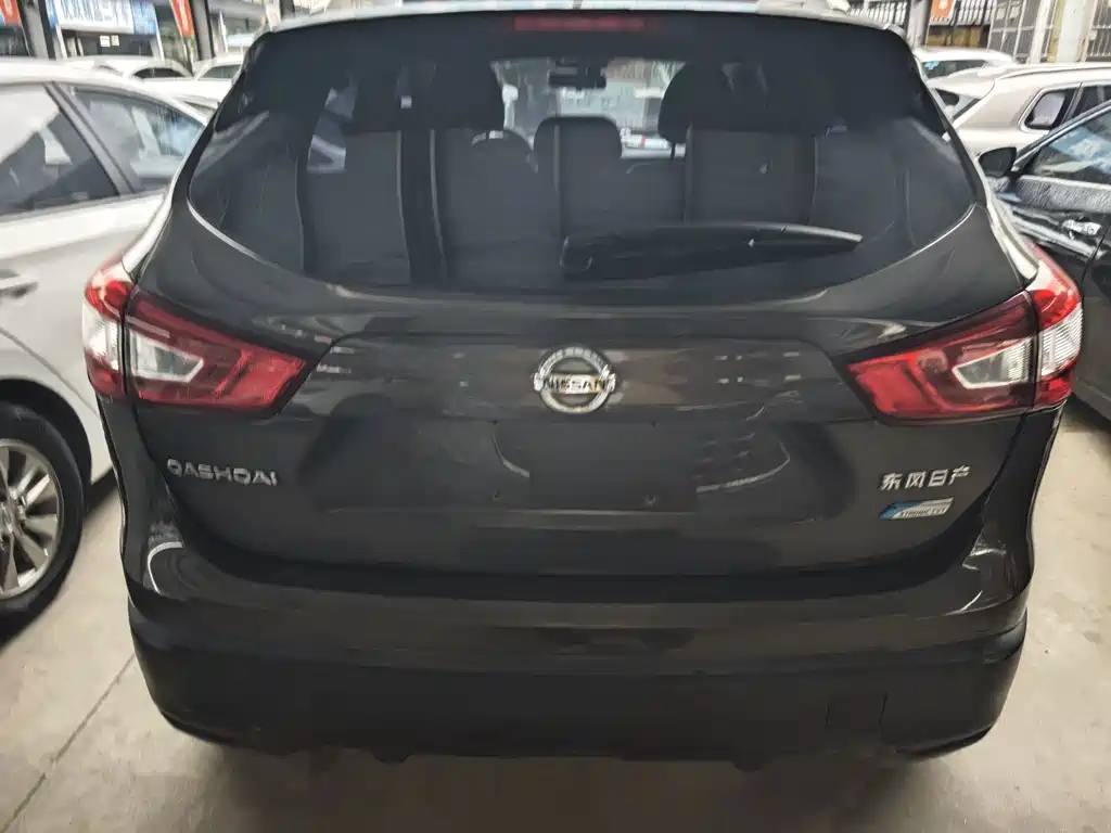 Nissan Qashqai — миниатюра 13