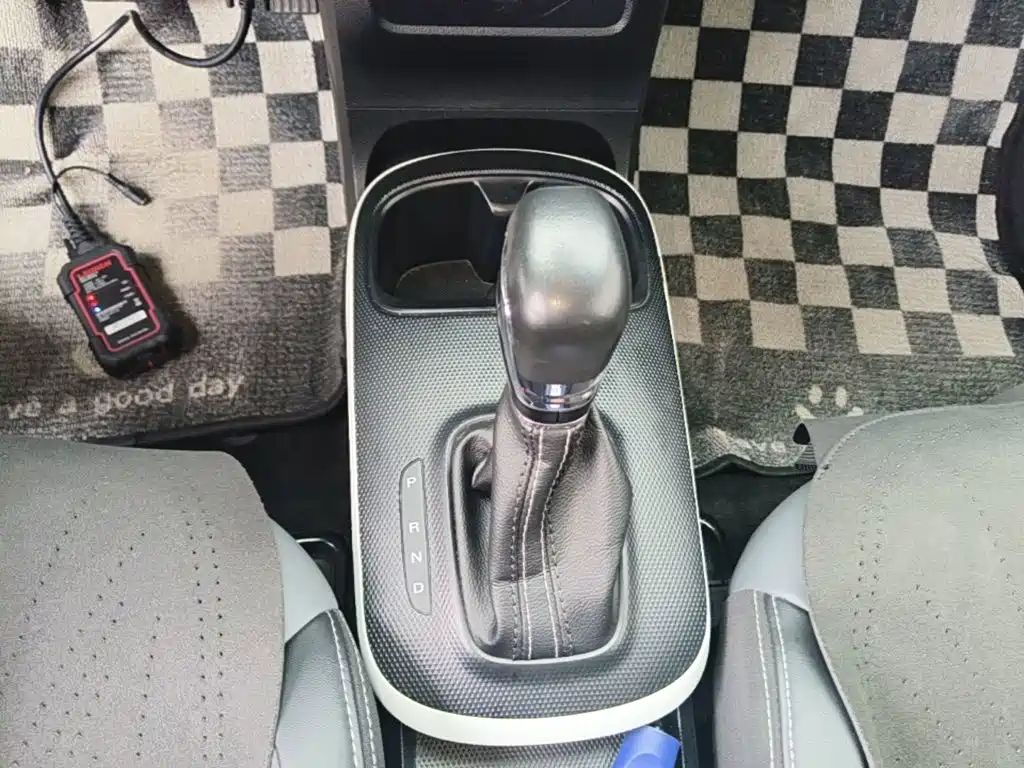 Roewe Clever — миниатюра 14