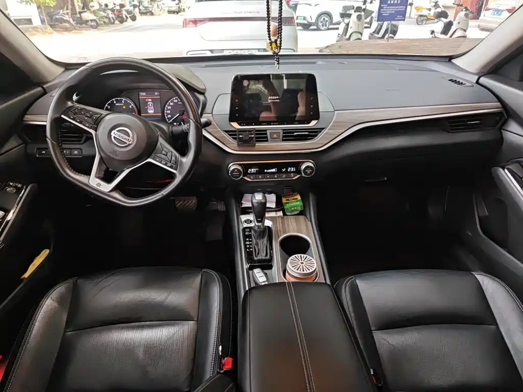 Nissan Teana — миниатюра 5