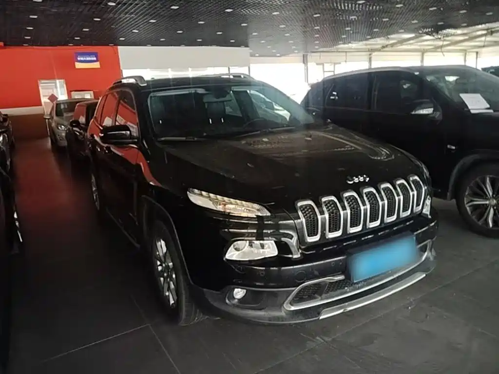 Jeep Cherokee — миниатюра 4