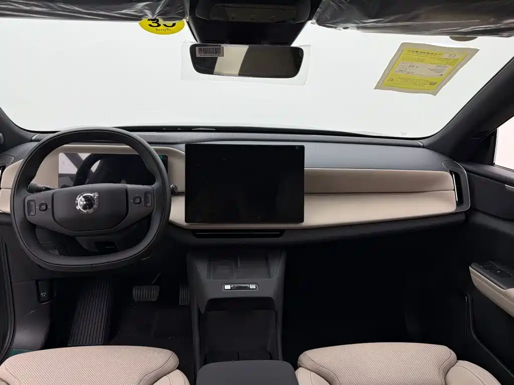 Volvo XC70 PHEV — миниатюра 8