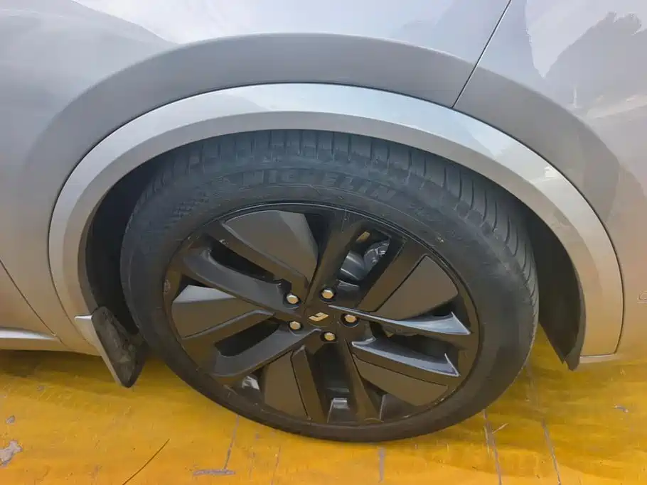 Li Auto Li L9 — миниатюра 6