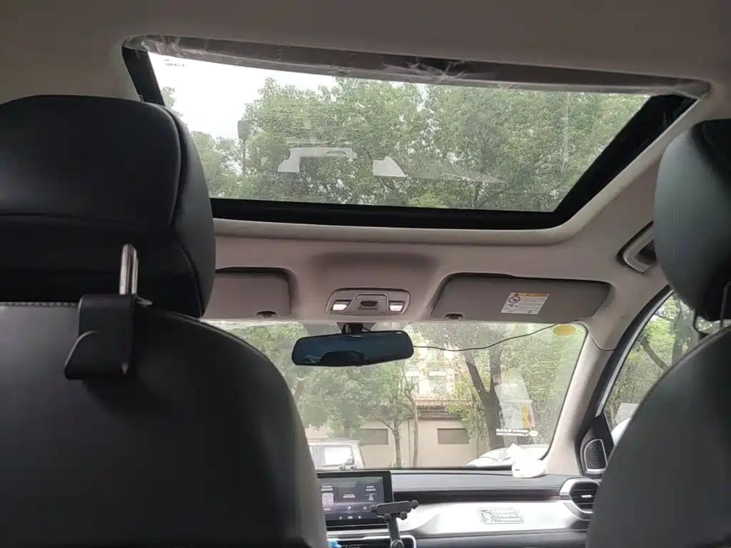 Geely Binyue — миниатюра 23