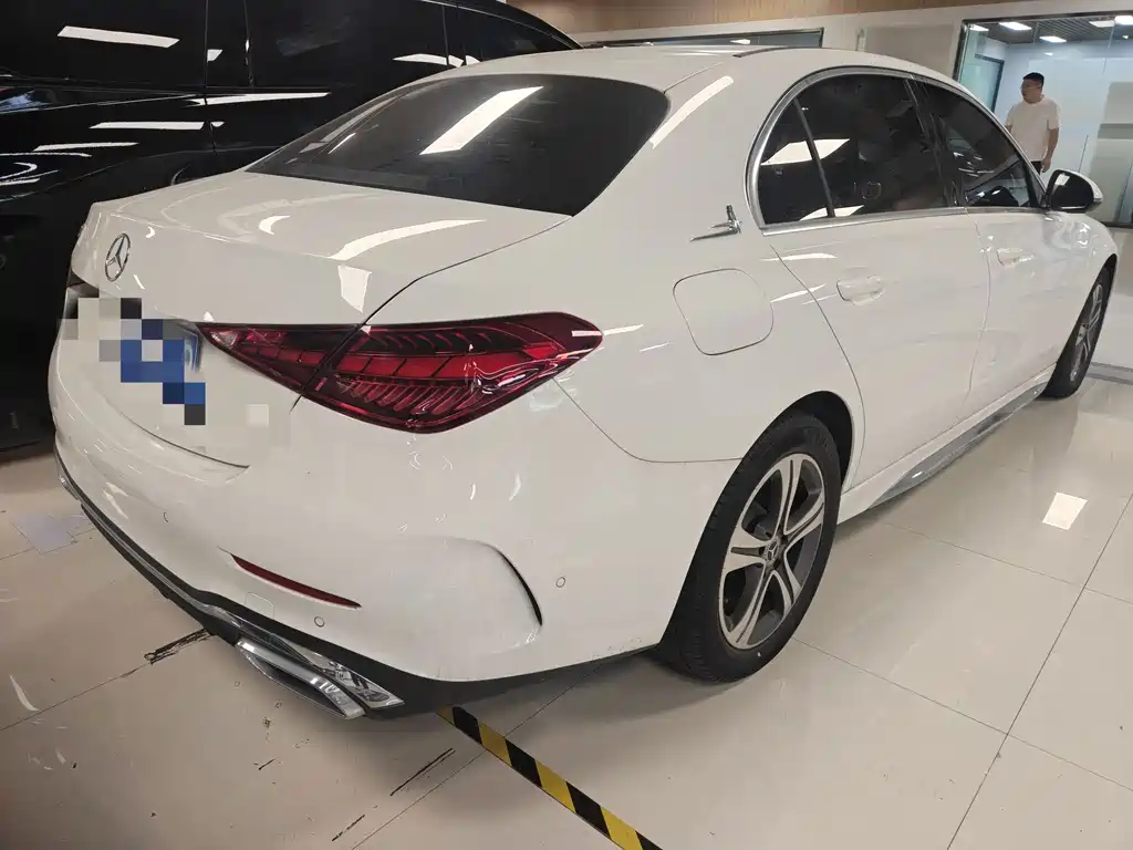 Mercedes-Benz C-Class — миниатюра 10