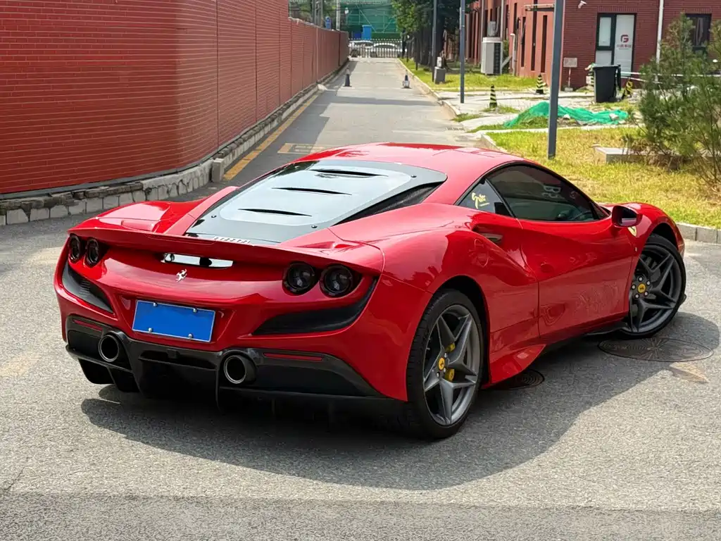 Ferrari F8 — миниатюра 6