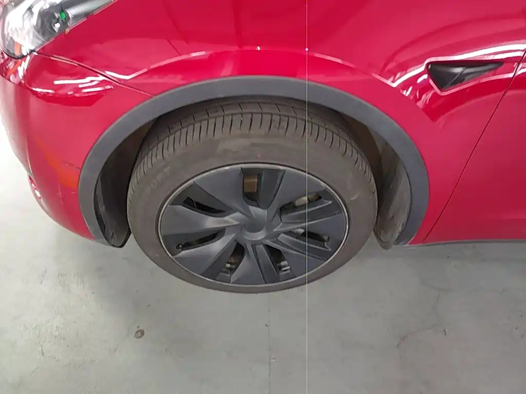 Tesla Model Y — миниатюра 23