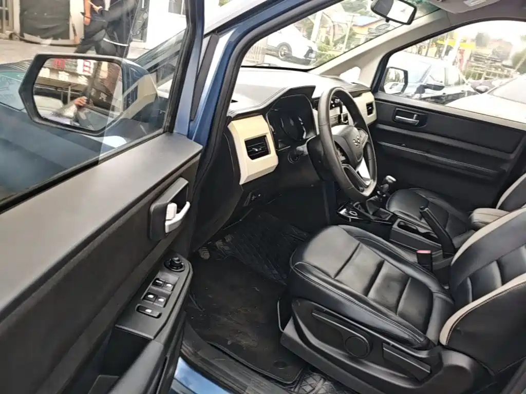Wuling Hongguang PLUS — миниатюра 16