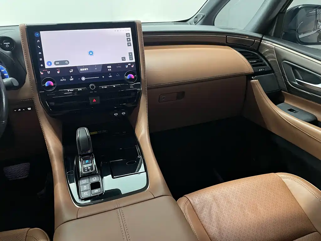 Toyota Vellfire — миниатюра 10
