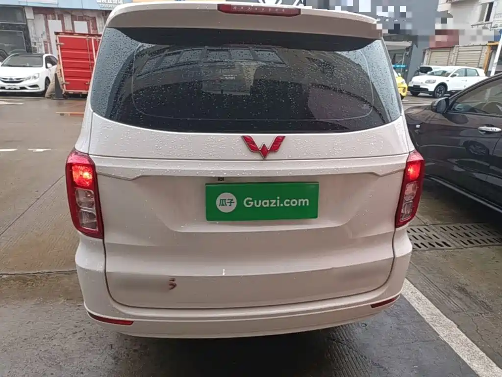 Wuling Hongguang — миниатюра 6