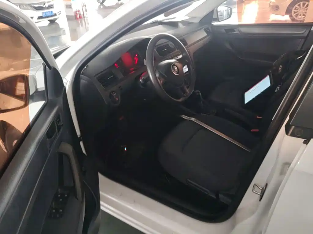 Volkswagen Santana — миниатюра 16