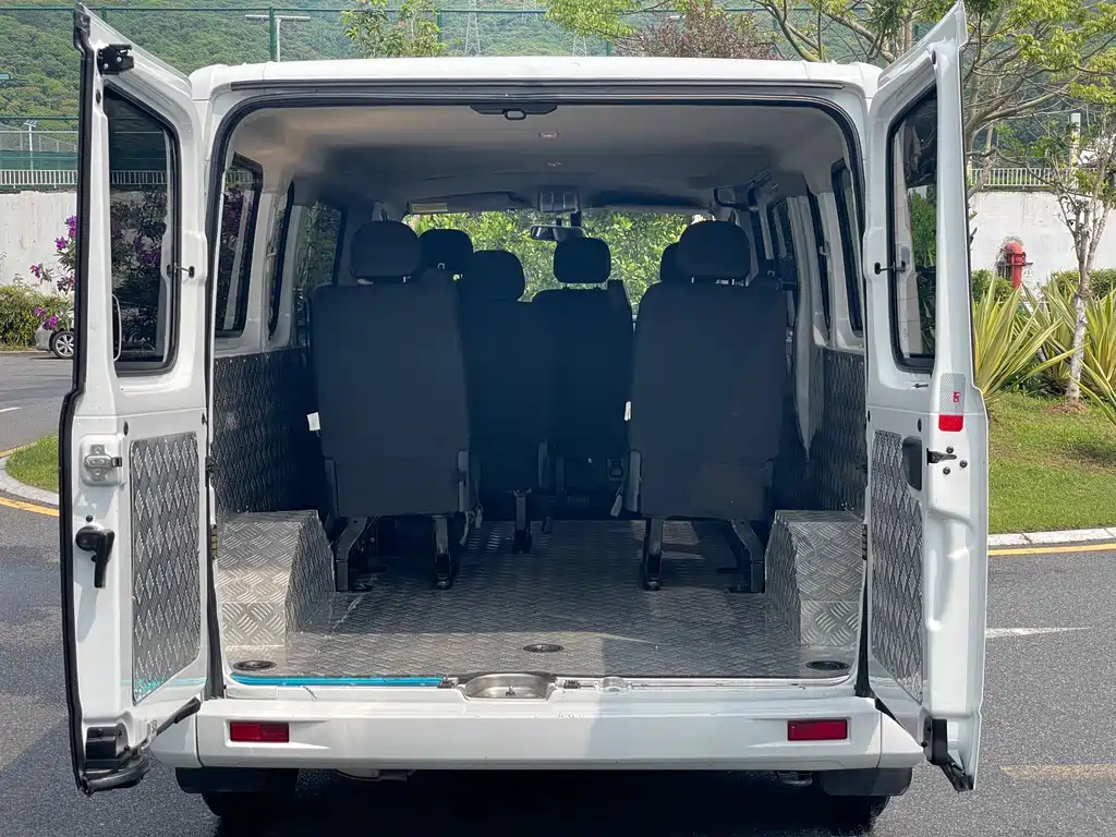 MAXUS V80 — миниатюра 11