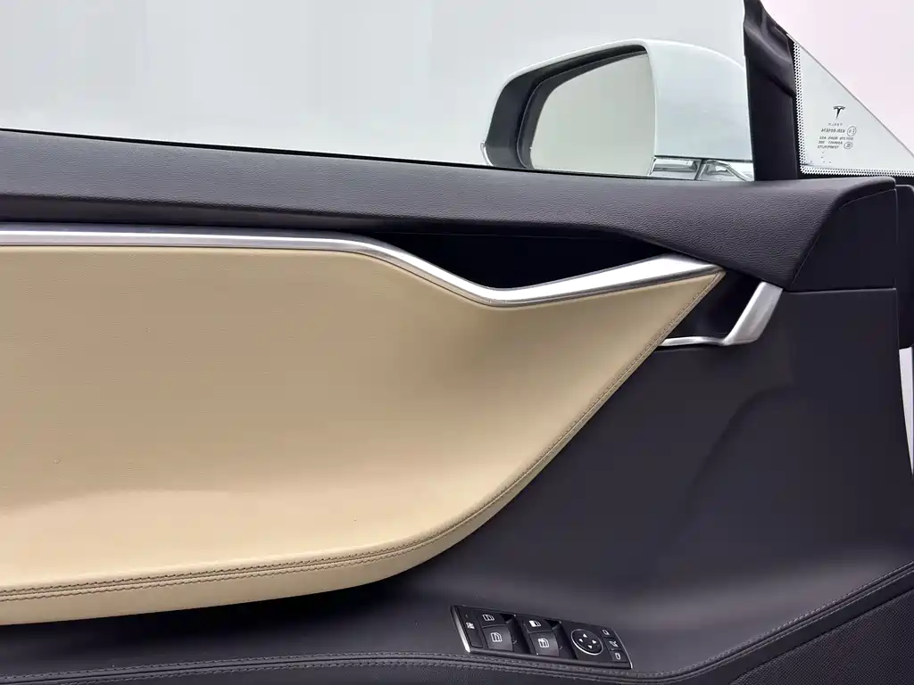 Tesla Model S — фотографии объявления, Фото 13