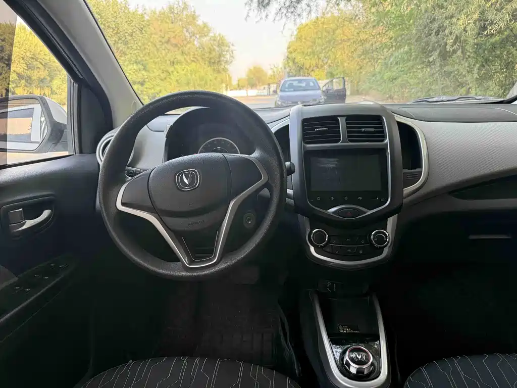 Changan Benben E-Star — миниатюра 4