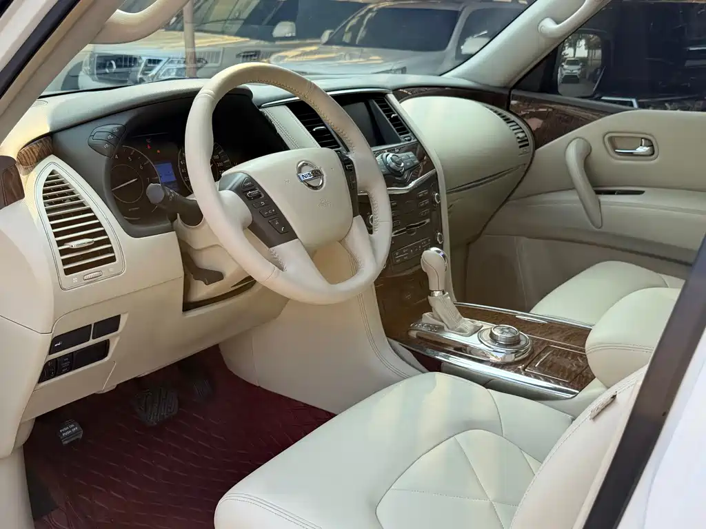 Nissan Patrol — миниатюра 9