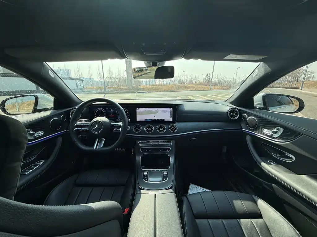 MERCEDES-BENZ E CLASS