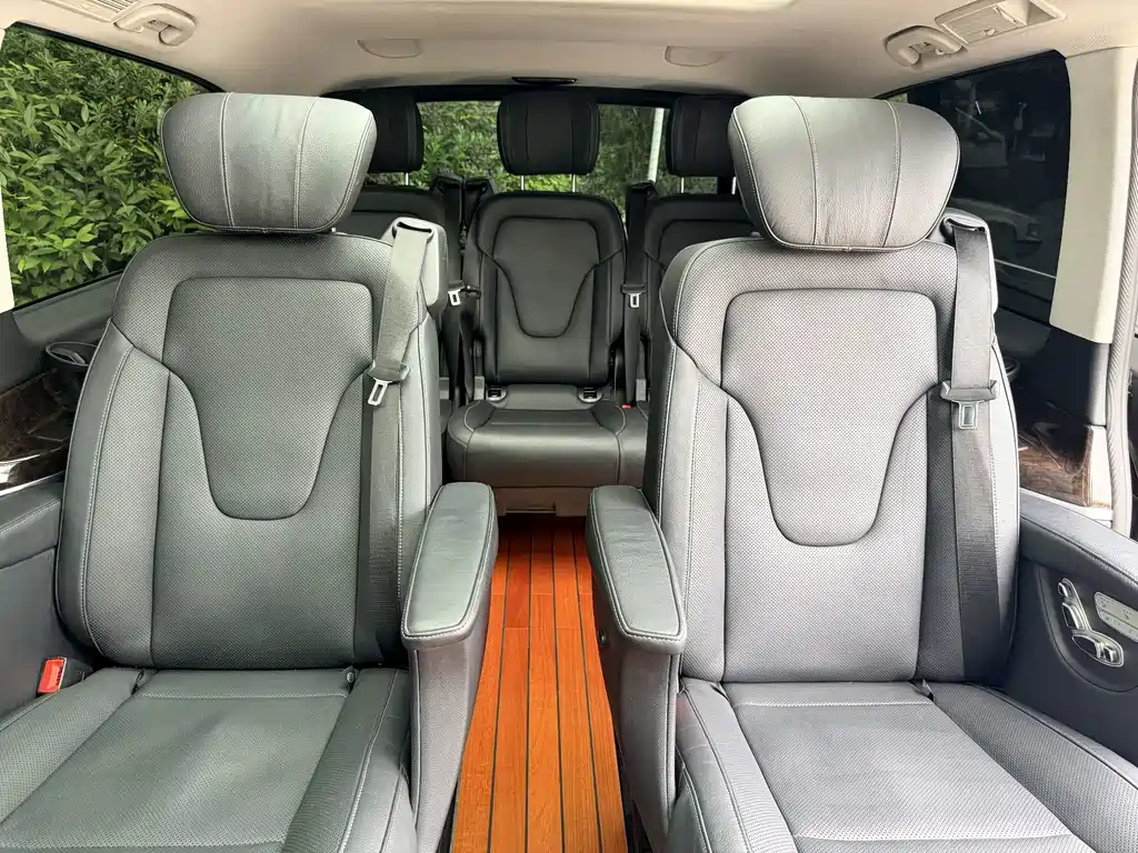 Mercedes-Benz V-Class — миниатюра 10