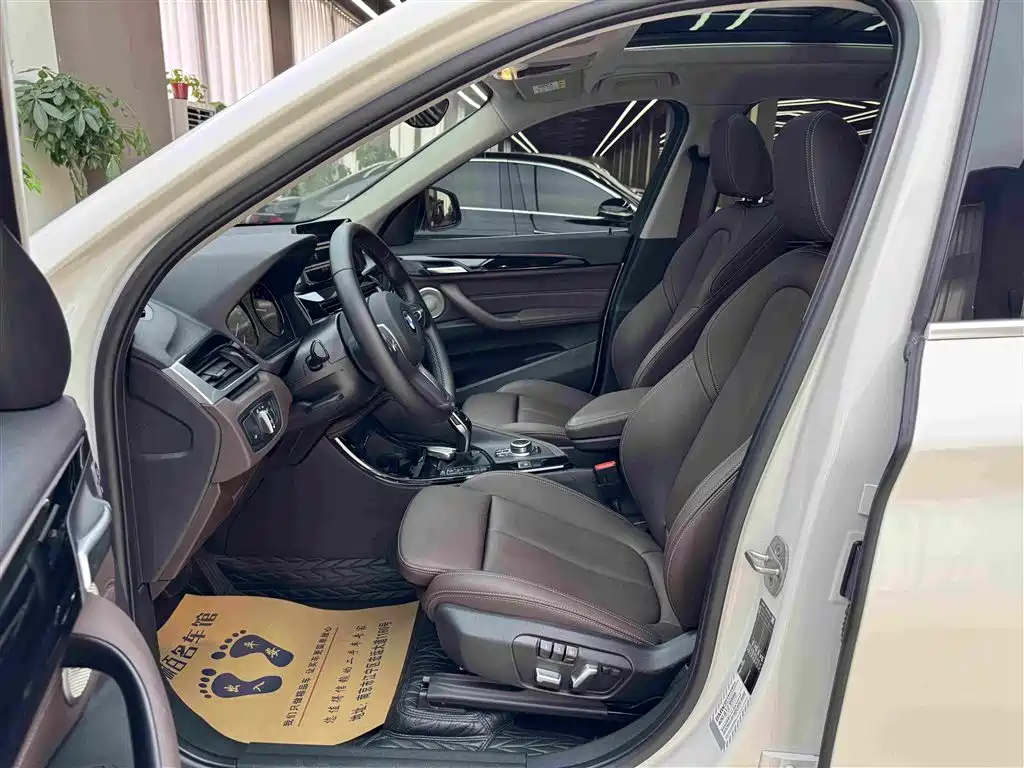 BMW X1 2022 sDrive20Li Premium