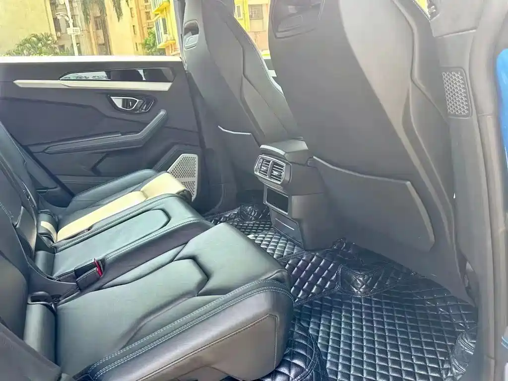 Lamborghini Urus 2021 4.0T V8