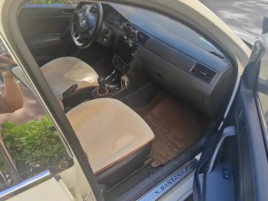 Volkswagen Santana — миниатюра 8