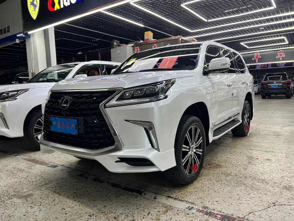 Lexus LX 2019