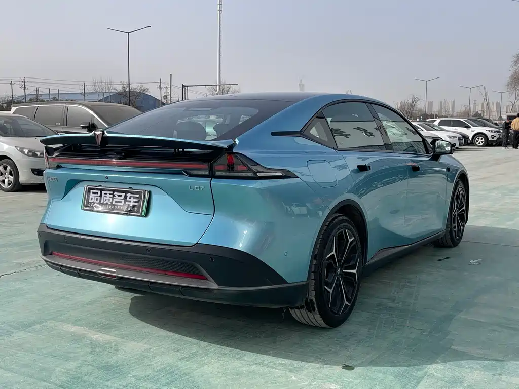 Changan Deepal DARK BLUE L07