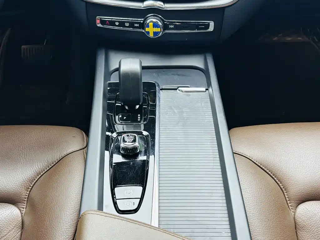 Volvo XC60 — миниатюра 9