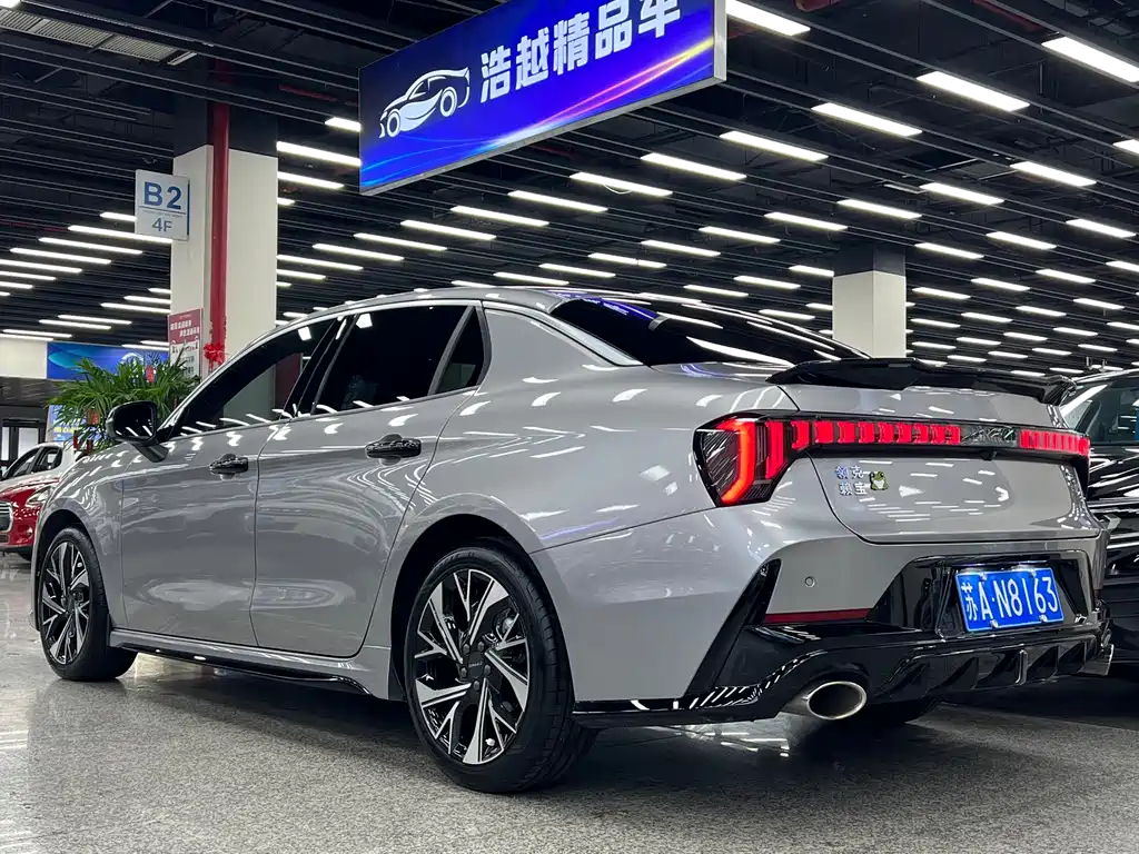 Lynk & Co 03 — миниатюра 9