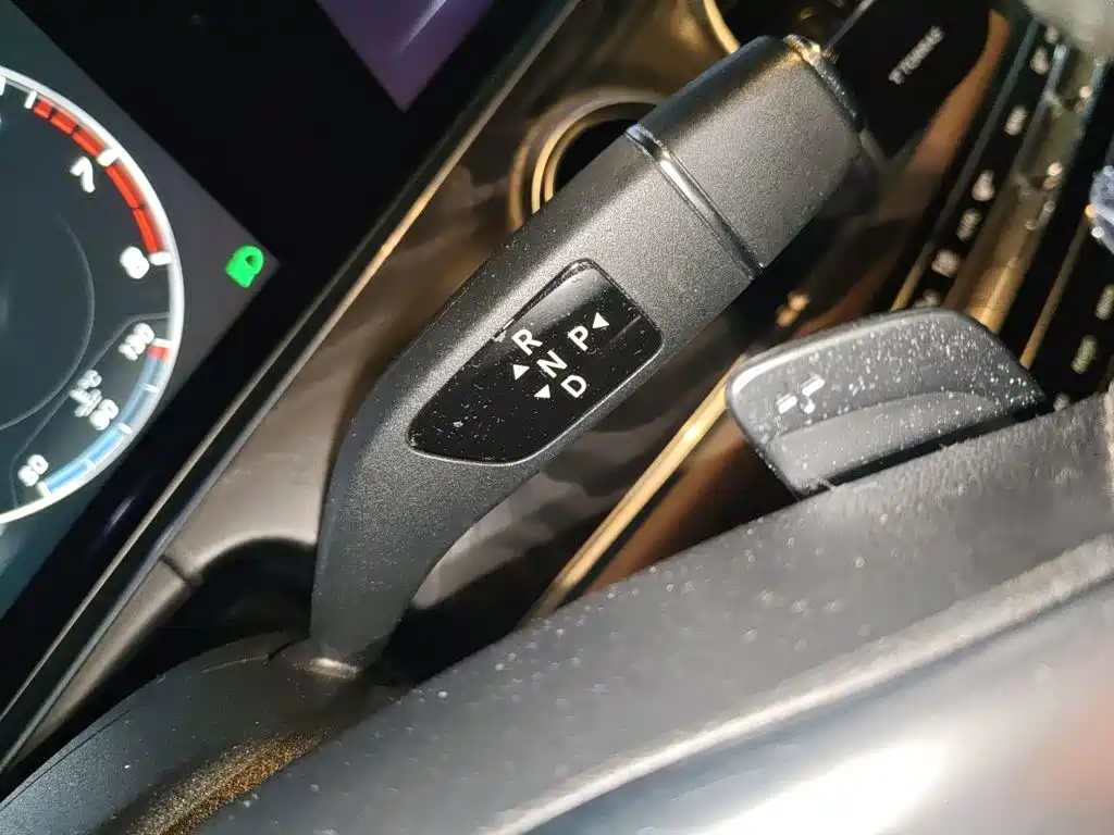 Mercedes-Benz E-Class — миниатюра 15