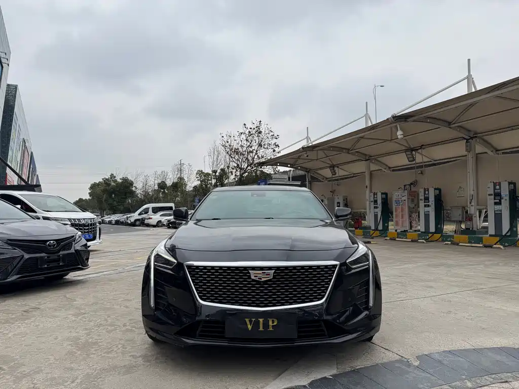 CADILLAC CT6