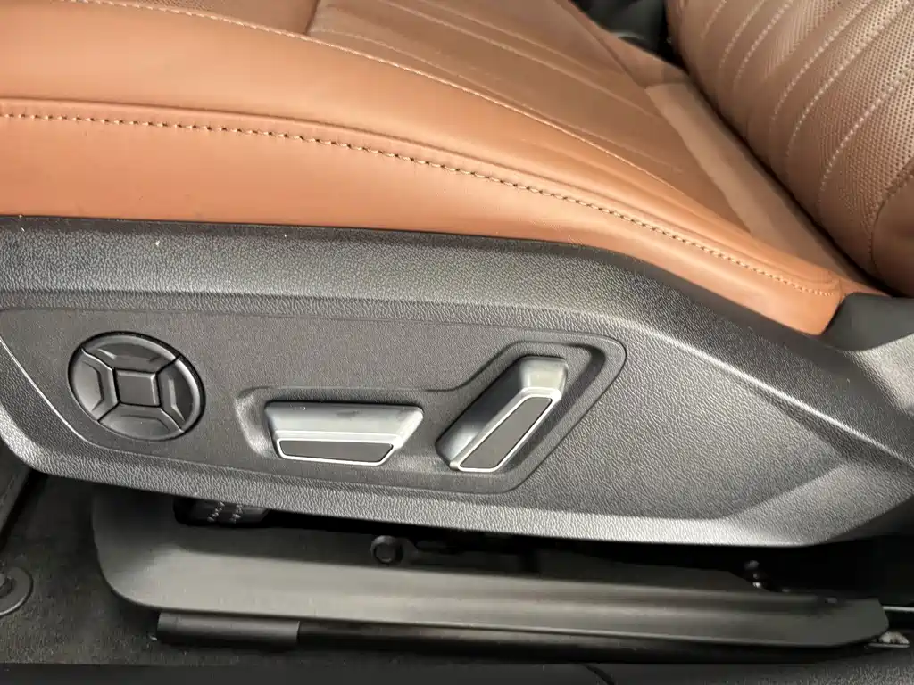 Audi A6L — миниатюра 13