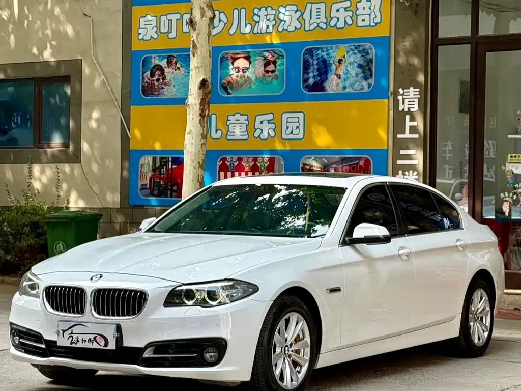 BMW 5 Series — миниатюра 7