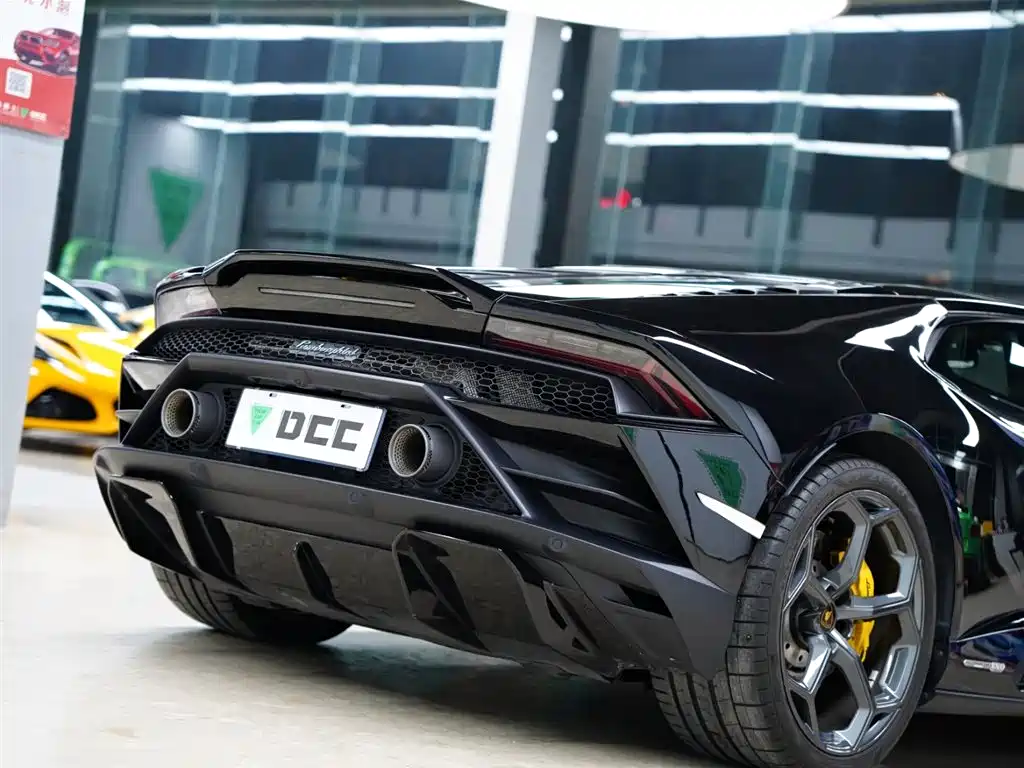 LAMBORGHINI HURACÁN