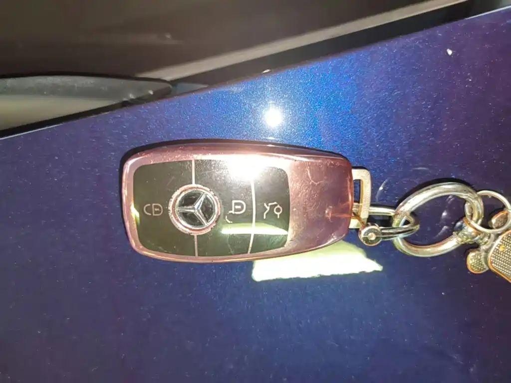 Mercedes-Benz E-Class — миниатюра 9