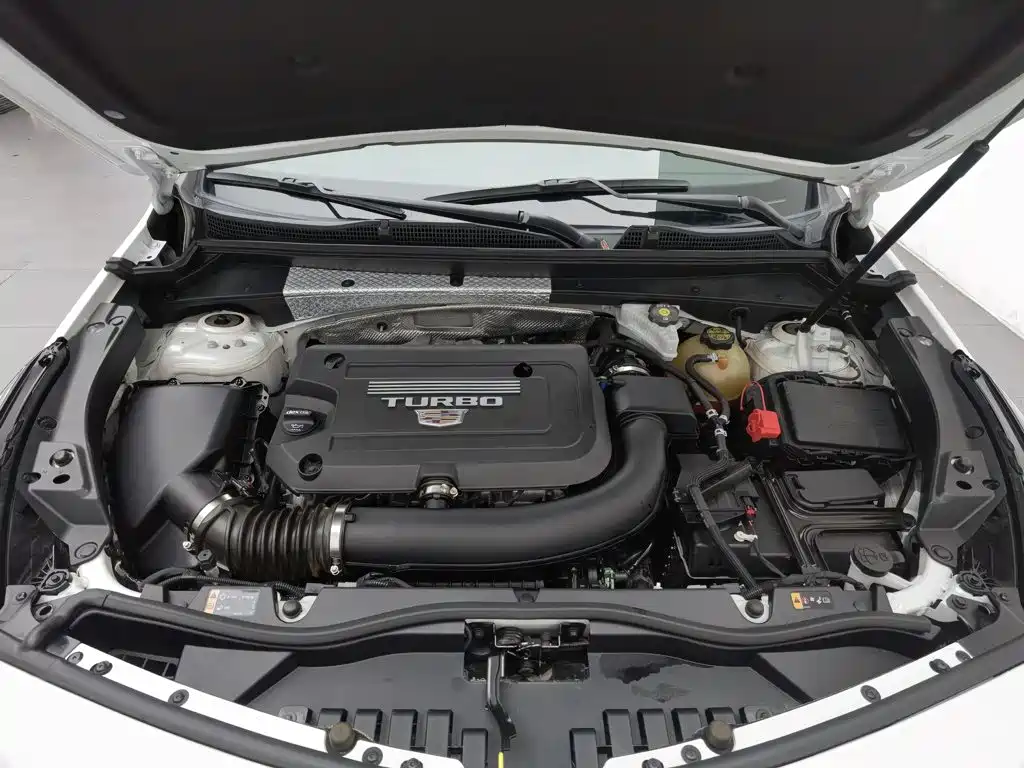 Cadillac XT4 — миниатюра 6