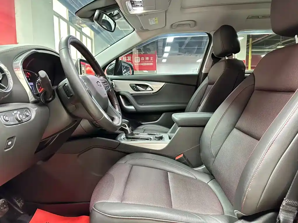 Chevrolet Blazer — миниатюра 8