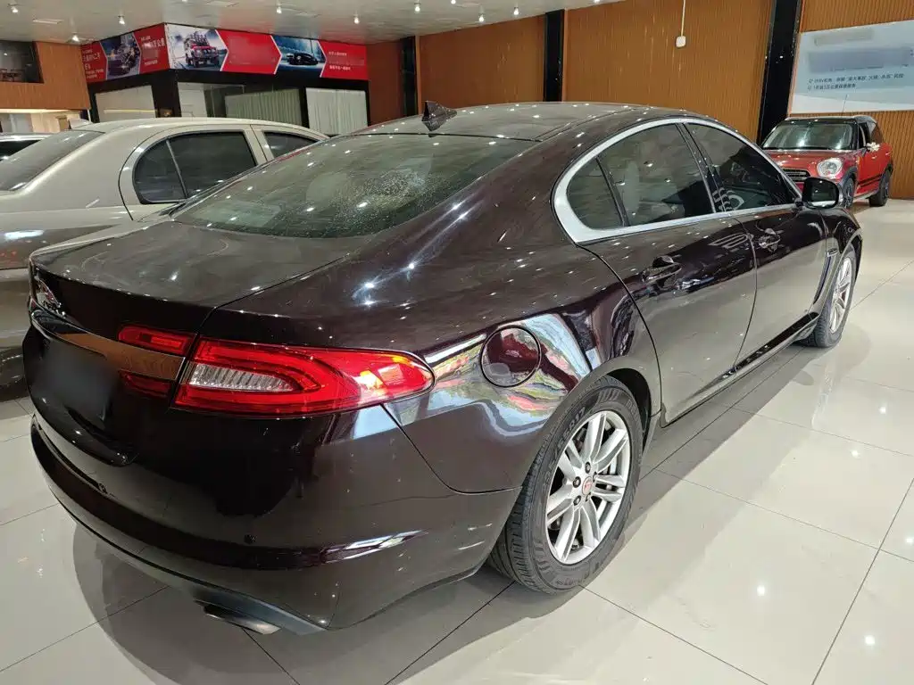 Jaguar XF — миниатюра 7