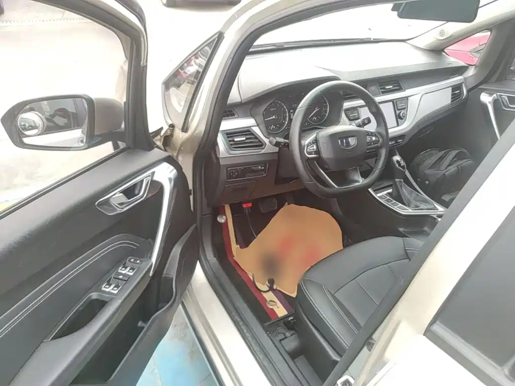 Geely Vision X3 — миниатюра 16