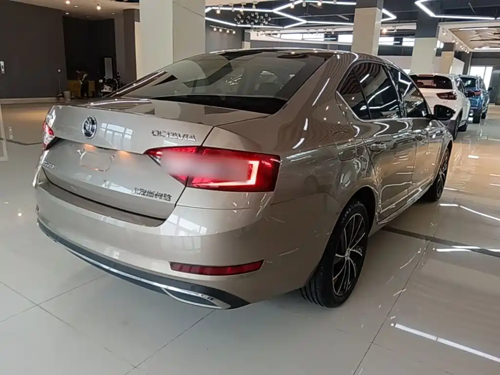 Skoda Octavia — миниатюра 7