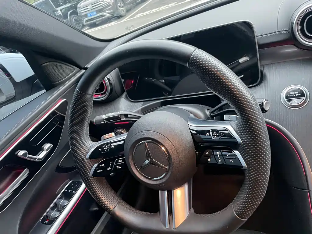 Mercedes-Benz C-Class — миниатюра 14