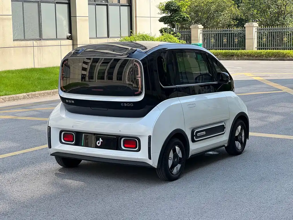 Baojun E300 — миниатюра 6