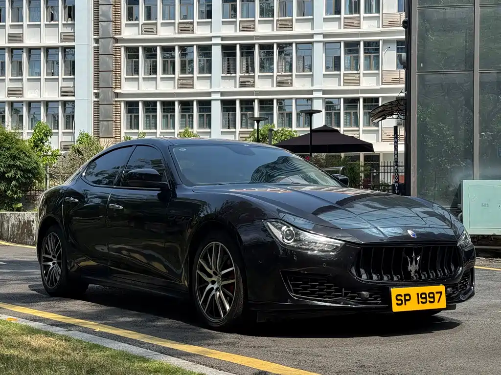 MASERATI GHIBLI